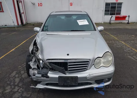 2005 Mercedes-Benz C 230 Kompressor Sport из США, поврежденный, VIN WDBRF40J55F622750